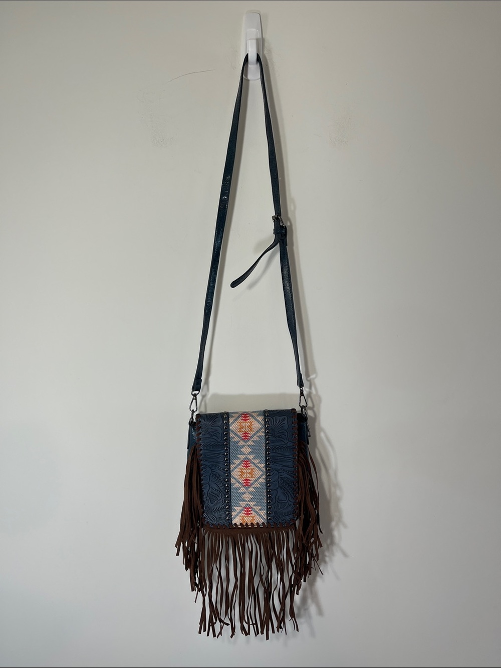 Country Tooled Handbag with fringe